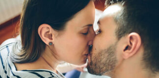 Gra wstępna pobudzająca wszystkie zmysły