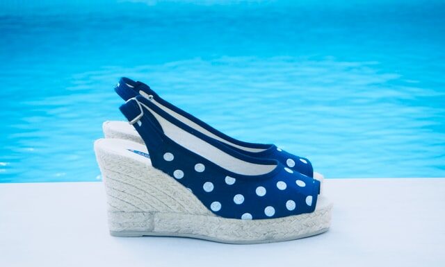buty na koturnach, espadryle na koturnach