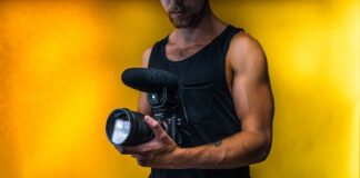 Jak korzystać z dodatkowych funkcji na YouTube, takich jak Super Chat, aby zwiększyć swoje zarobki?