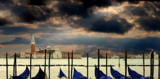 Co się wkłada do gondoli?