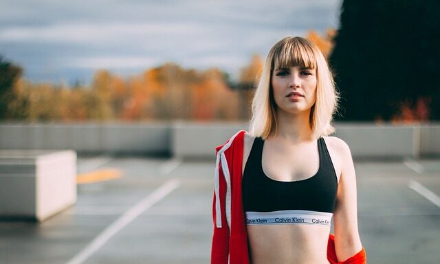 Jakie normy musi spełniać odzież roboczą? Jakie normy musi spełniać odzież roboczą?