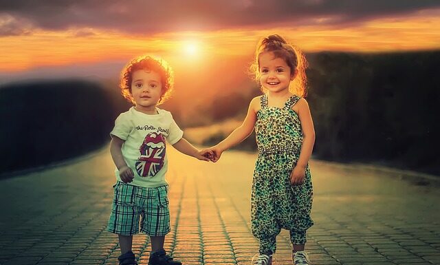 Czy rodzeństwo może spać razem?