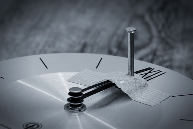 Na czym przykleić kratkę wentylacyjna do ściany? Na czym przykleić kratkę wentylacyjna do ściany?