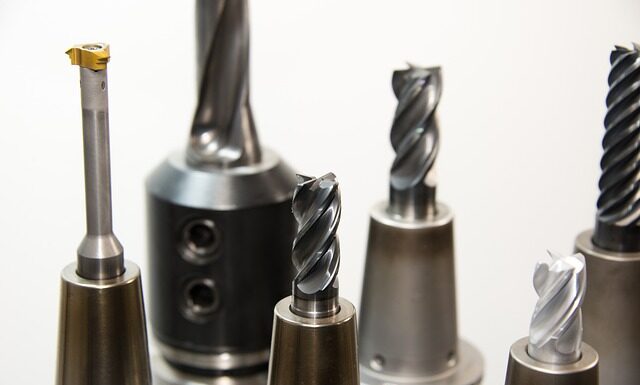 Na czym polega frezowanie obwiedniowe?