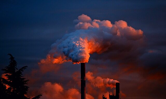 Jak sprawdzić czy jest dobry ciąg w kominie?