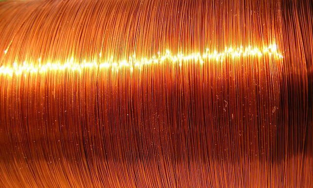 Co lepsze nylon czy poliamid?