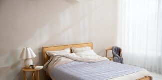 Czy dziecko powinno mieć poduszkę w wózku?