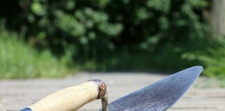 Co pierwsze szpachla czy podkład?